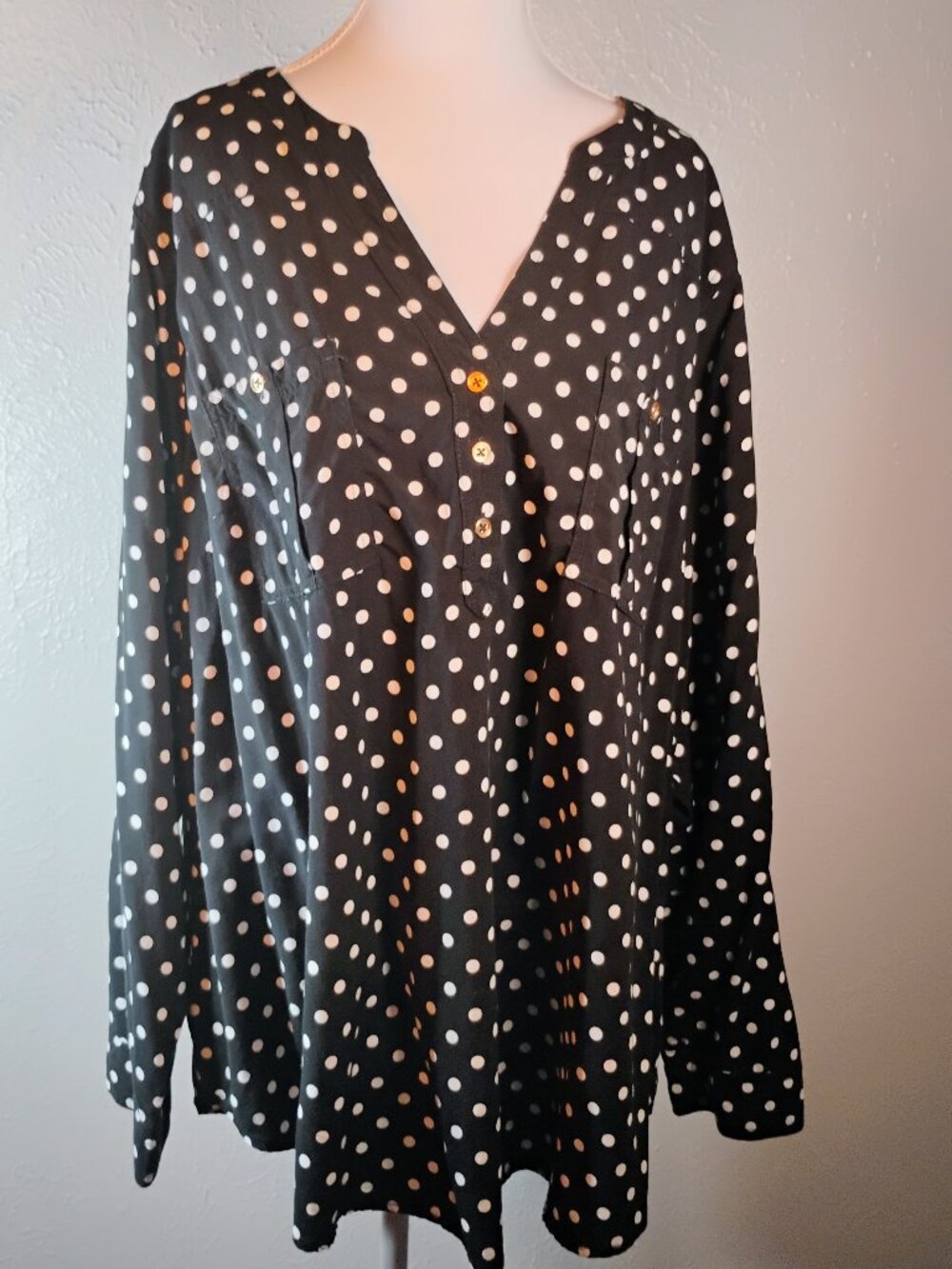 Torrid Black with White Polka Dots Long Sleeve V-neck Pull Over Blouse 4x